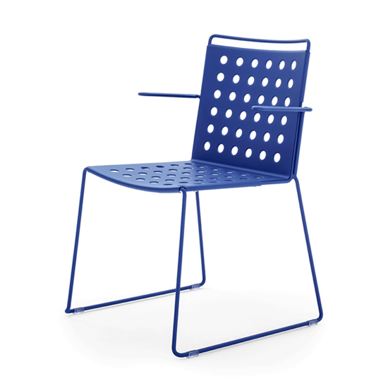 02_Busy-Chair-Blue